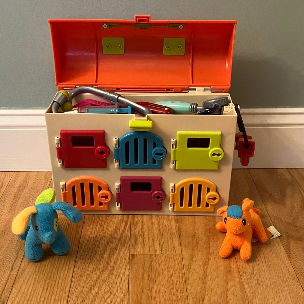 B Toys Critter Clinic